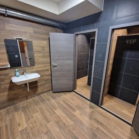 Apartmani New York ノヴァ・グラディシュカ エクステリア 写真