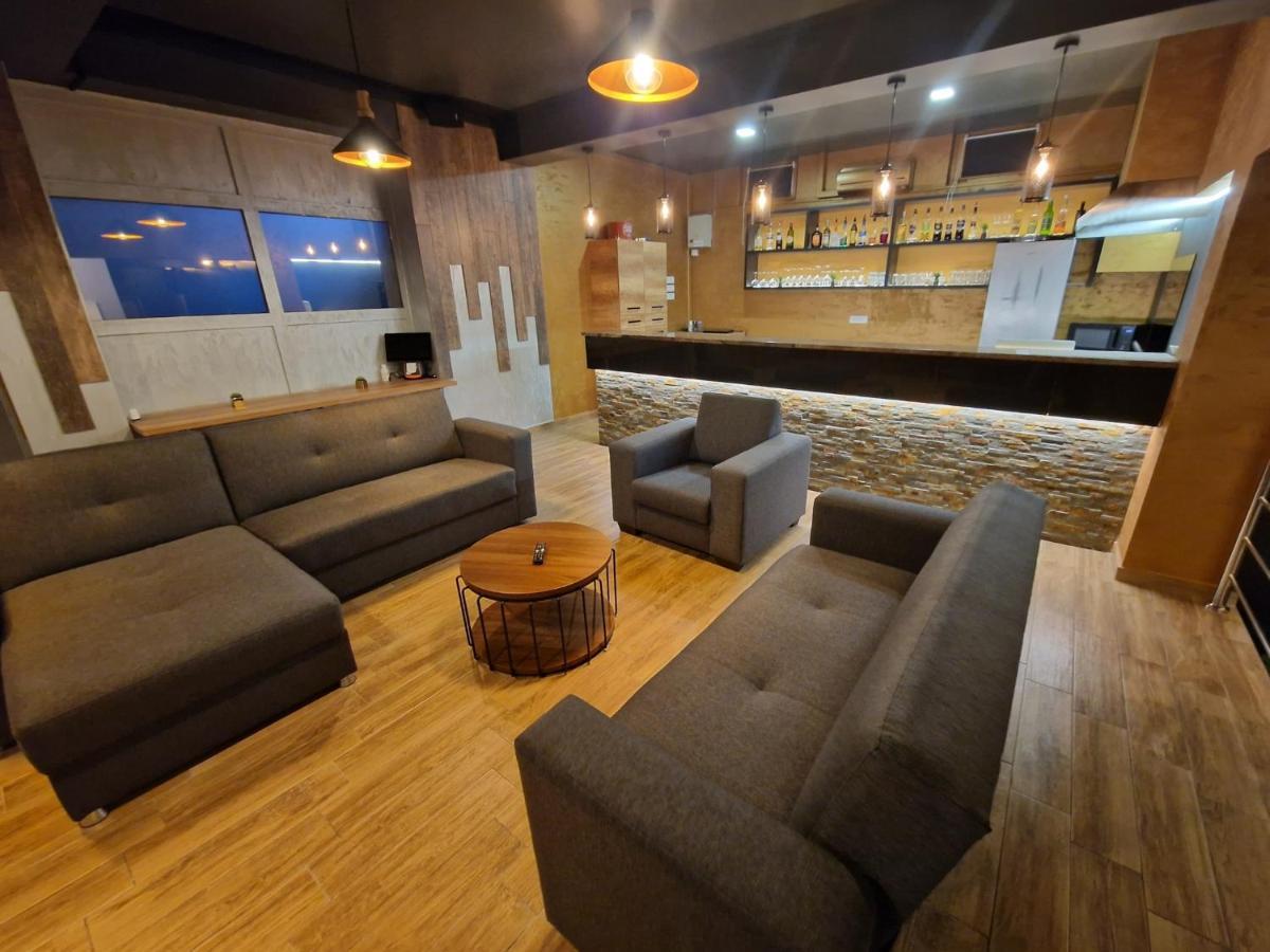 Apartmani New York ノヴァ・グラディシュカ エクステリア 写真