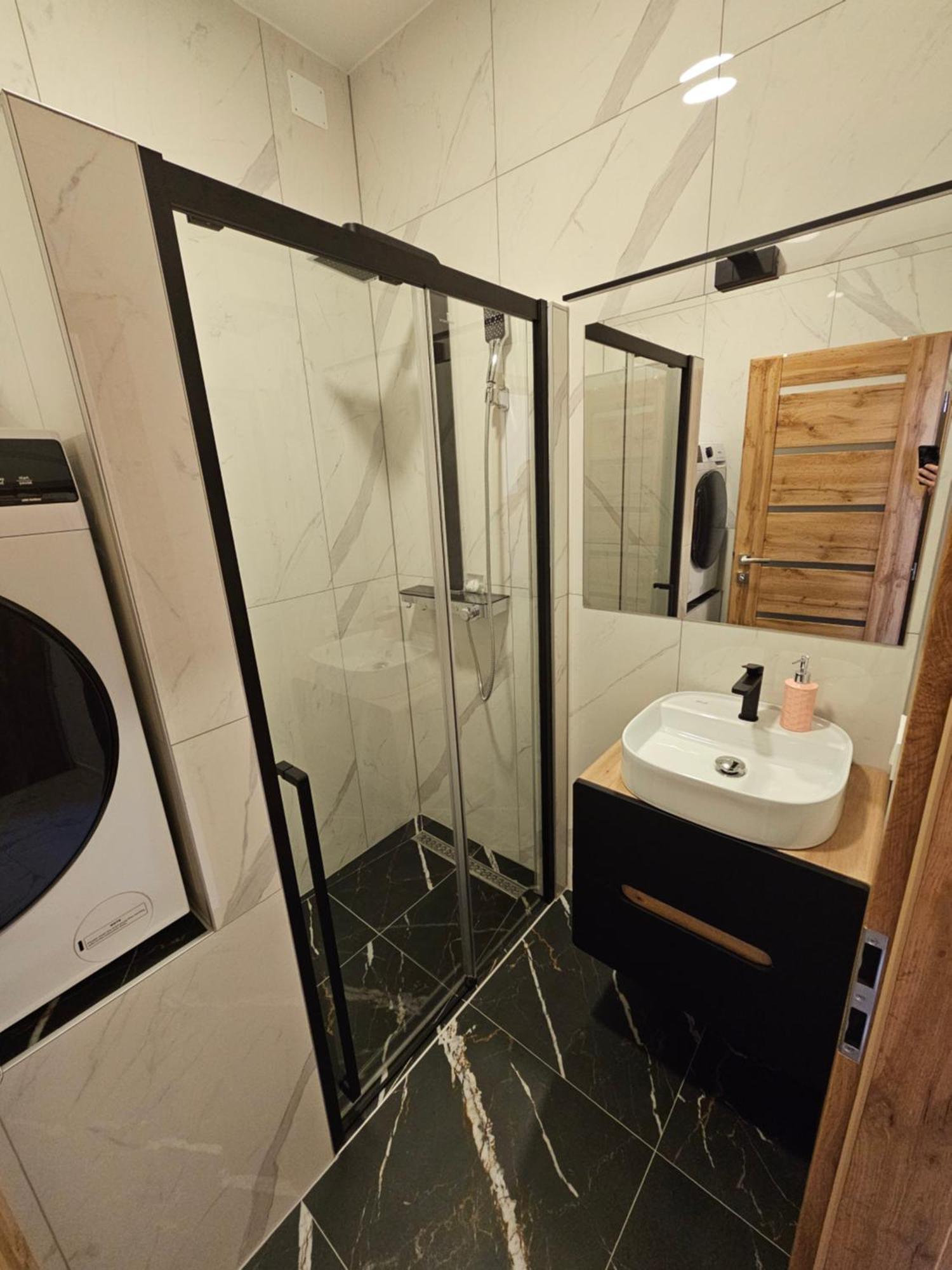 Apartmani New York ノヴァ・グラディシュカ エクステリア 写真